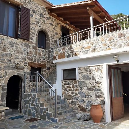 Апартаменти Grandma Agatha & Virginia'S Stonehouse Kefalion Екстер'єр фото