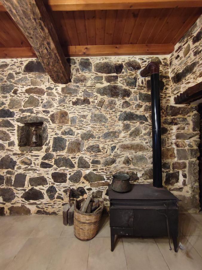 Апартаменти Grandma Agatha & Virginia'S Stonehouse Kefalion Екстер'єр фото