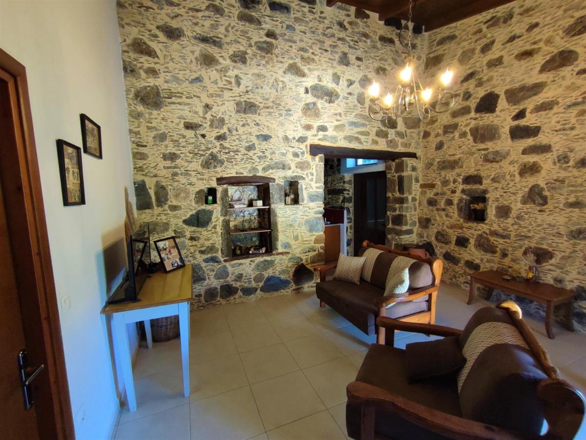 Апартаменти Grandma Agatha & Virginia'S Stonehouse Kefalion Екстер'єр фото